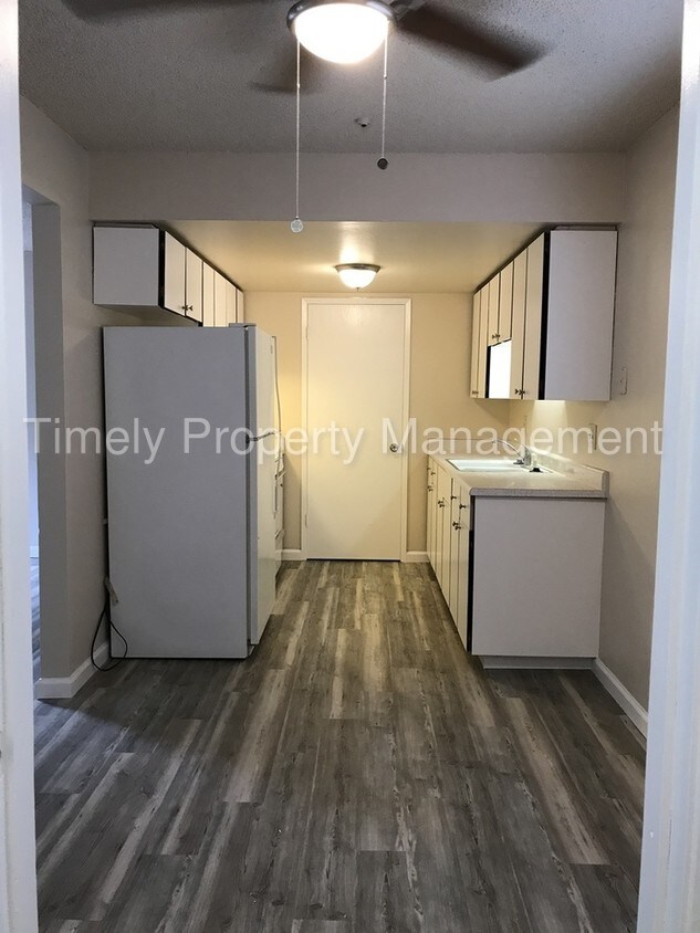 Primary Photo - 421 West St