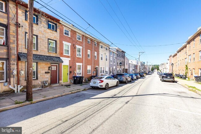 Foto del edificio - 369 E Hector St