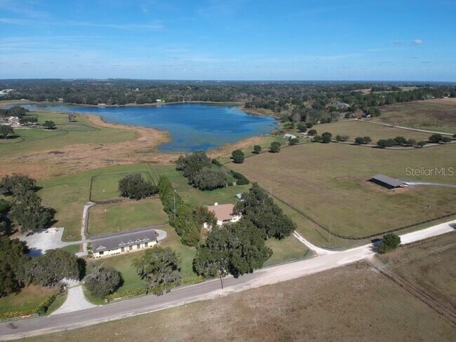 Foto del edificio - 36425 Covington Rd