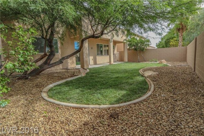 Foto del edificio - 9029 Blue Raven Ave
