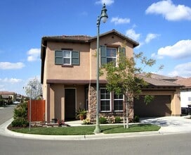 Building Photo - 1834 W Bella Oaks Way
