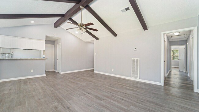 Foto del edificio - 3008 Columbia St