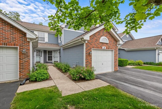 Building Photo - 8 Stonegate Ct