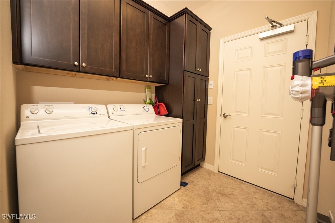 Foto del edificio - 8986 Cambria Cir