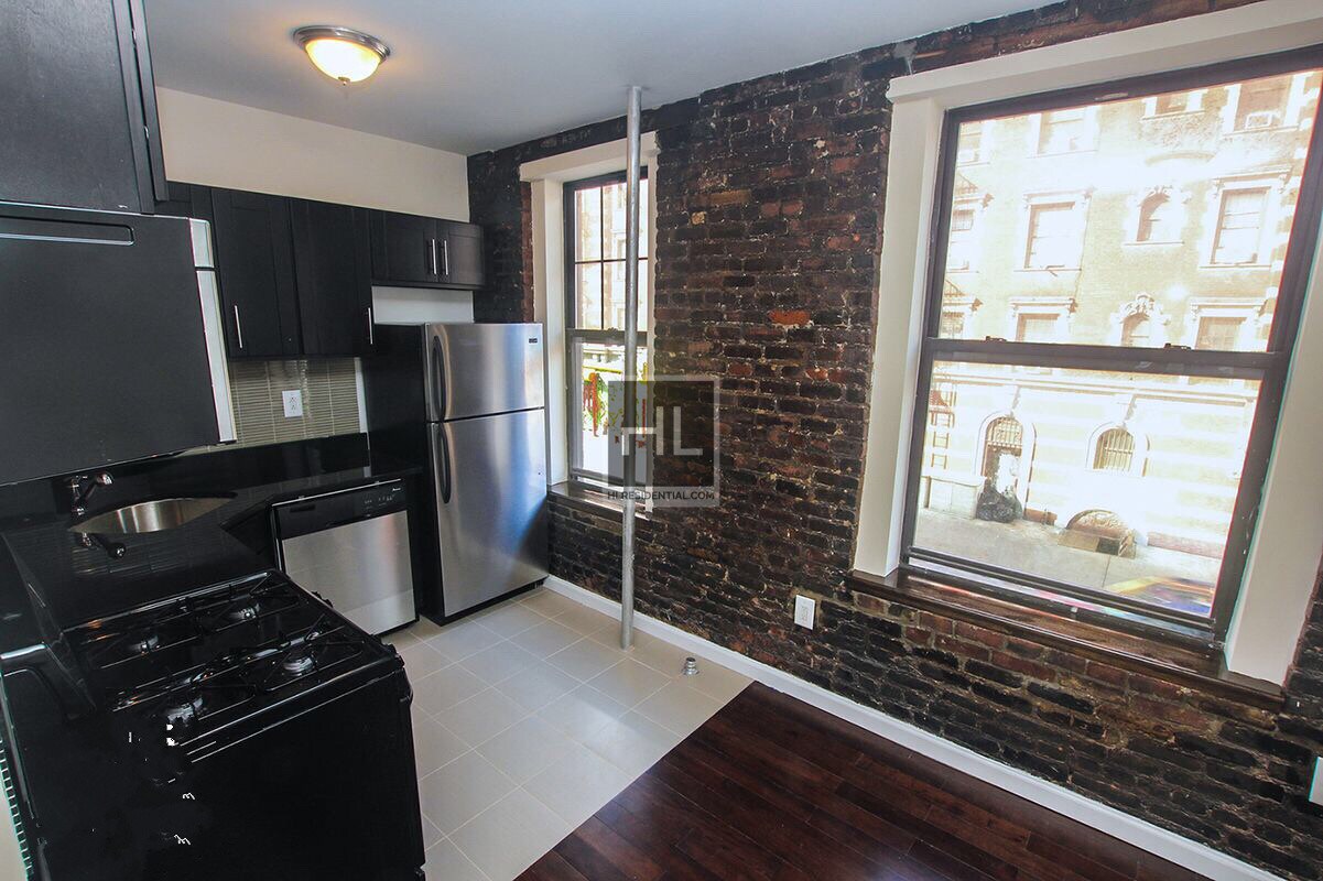Primary Photo - 141 2nd Ave