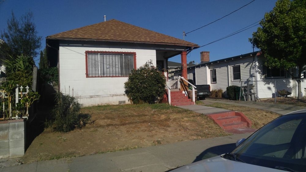 Primary Photo - 4016 Penniman Ave