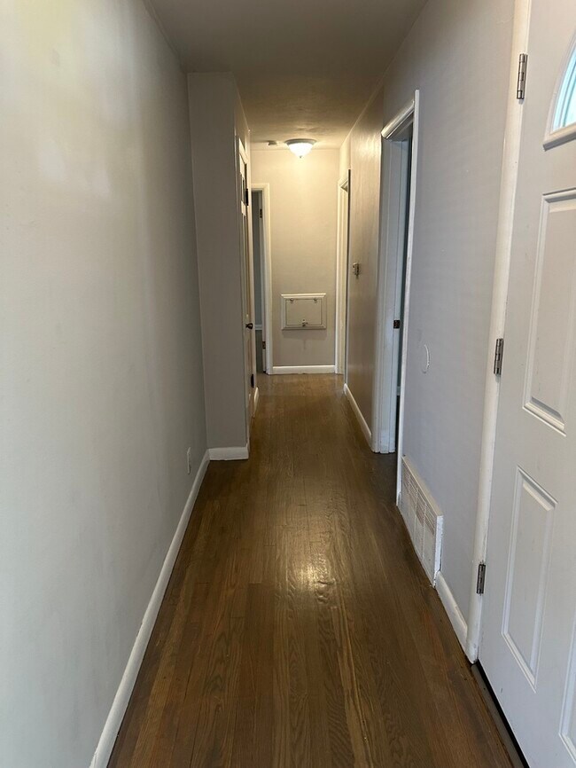 Foto del edificio - Kirkwood Home 3Bd 1.5 Bth Home