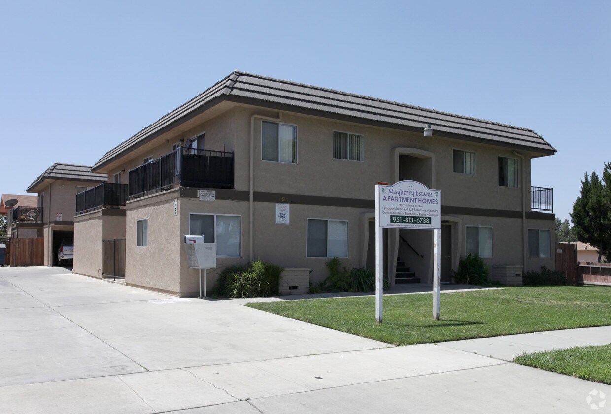 Primary Photo - 781-791 W Mayberry Ave