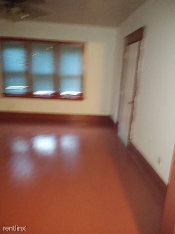 Foto del edificio - 2 br, 1 bath Apartment - 1233 S 71st St