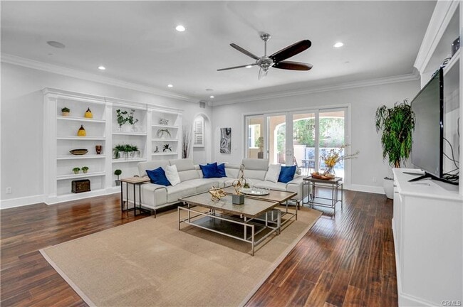 Building Photo - 54 Clifford