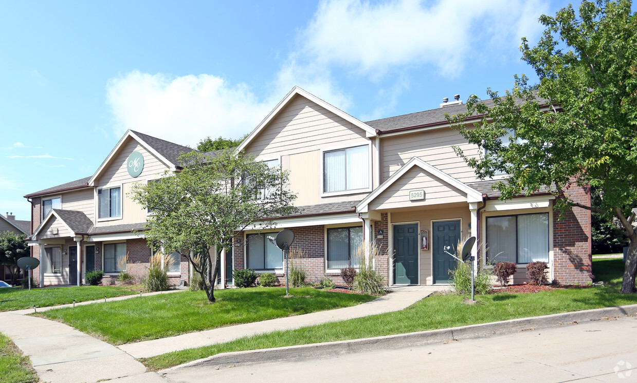 Meadow Chase Apartments Apartments in West Des Moines, IA