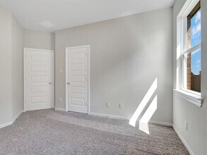 Building Photo - 2003 Granite Park Ln