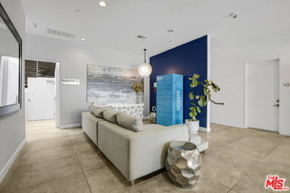 Foto del edificio - 118 S Kenwood St