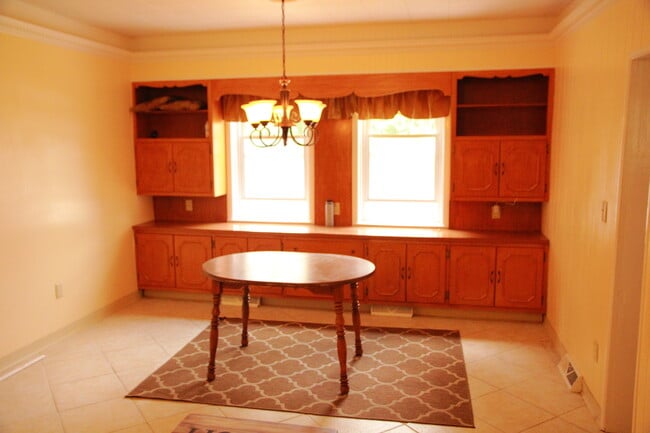 Comedor - 754 E Washington Ave