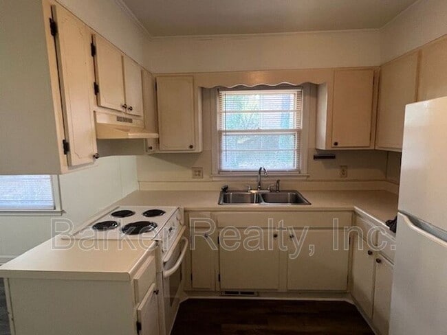 Building Photo - 1311 Ingomar Pl