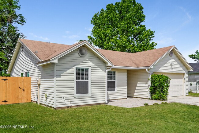 Foto del edificio - 8767 Spring Harvest Ln E
