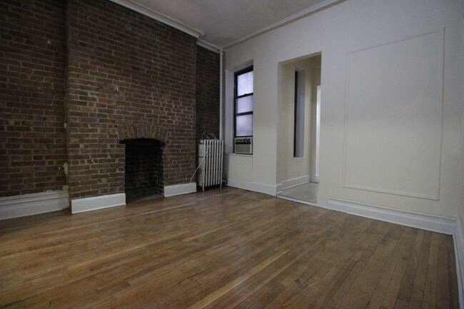 Foto del edificio - 483 Columbus Avenue