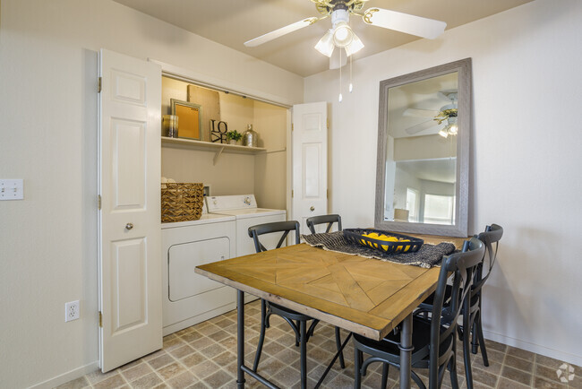 3HAB, 2BA - 1.239SF - Mission Ranch Apartments