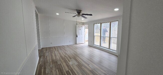 Building Photo - 1821 Bascom Ln