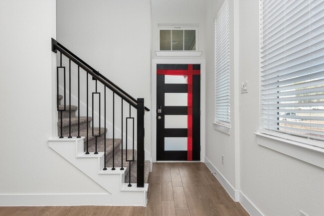 Building Photo - 120 Red Cascade Trl