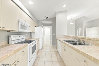 Building Photo - 25925 Pebblecreek Dr