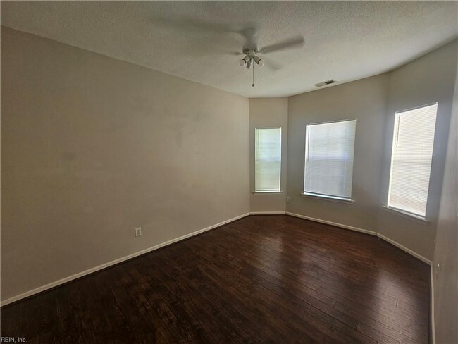 Foto del edificio - 3604 Pasture Cove