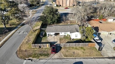 Building Photo - 5103 Willow Glen Dr