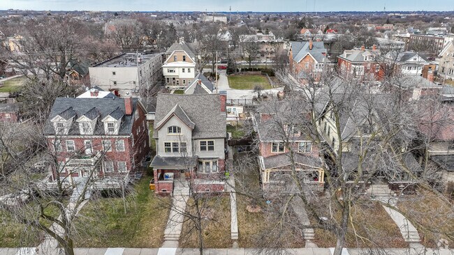 The houses in the Concordia neighborhood are exquisite.