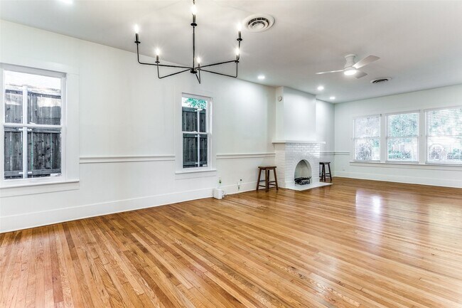 Foto del edificio - 4601 Pershing Ave