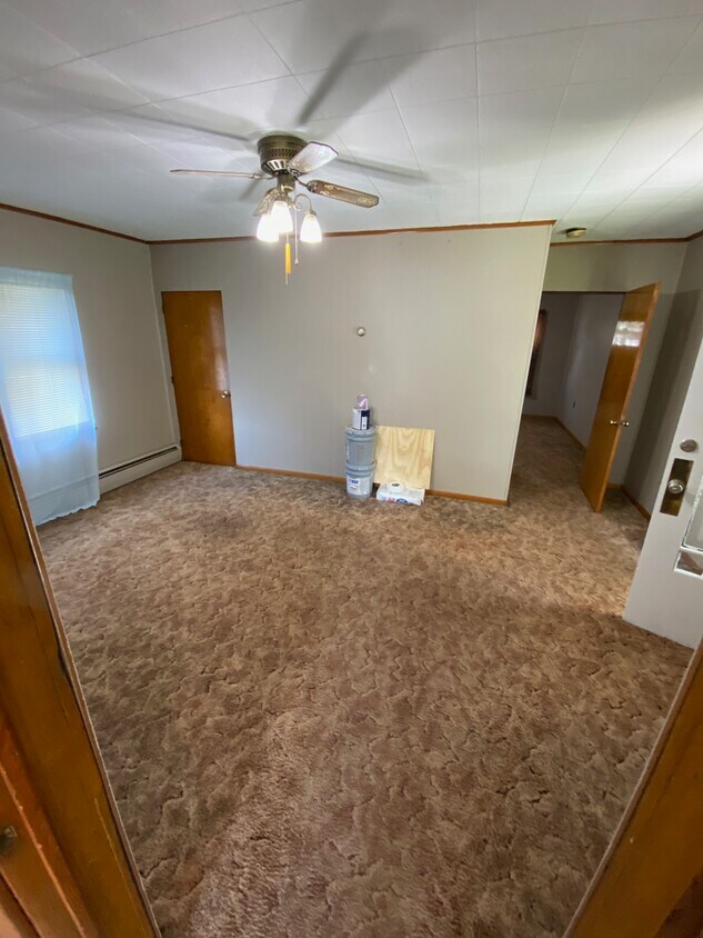 living room - 37 5th St