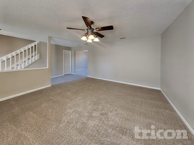 Building Photo - 1604 Palm Leaf Dr