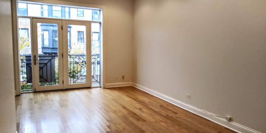 Foto principal - 4 bedroom in Chicago IL 60657