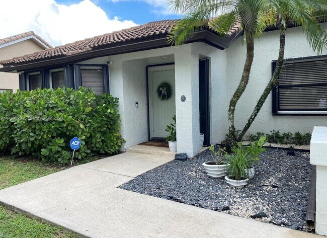 Foto del edificio - 5379 NW 60th Dr