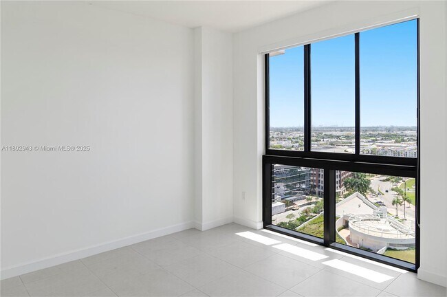 Foto del edificio - 5350 NW 84th Ave