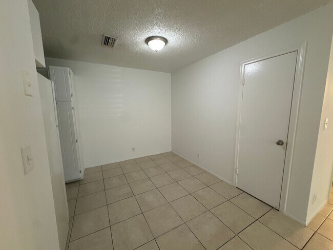 Foto del edificio - 7827 NW 39th Ct