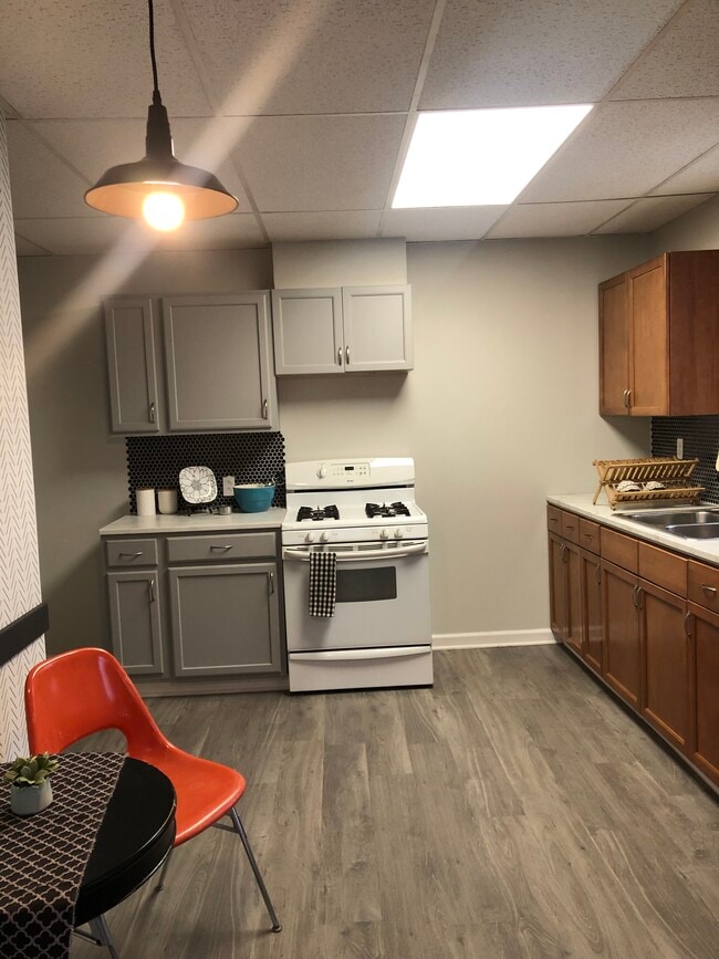 Kitchen - 78 Main St