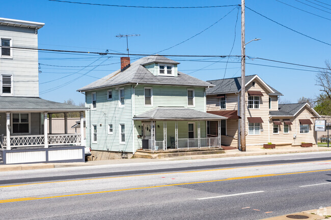 Building Photo - 10874-10876 York Rd