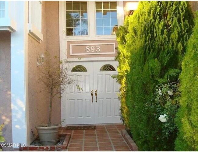 Foto del edificio - 893 Lindawood St