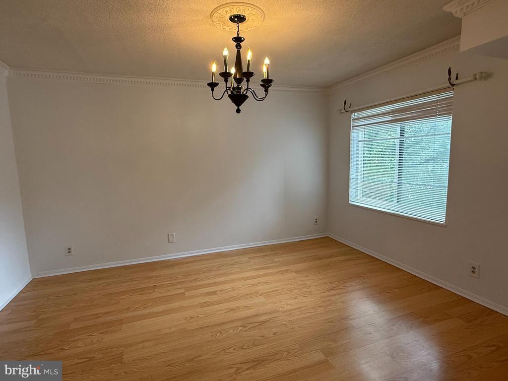 Foto principal - 8340 Greensboro Dr