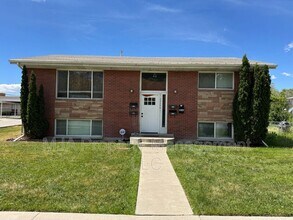 Building Photo - 2630 S 800 E