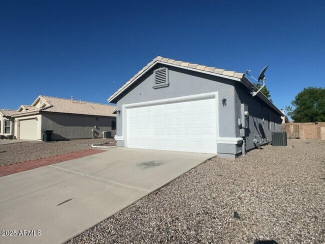 Building Photo - 1104 San Simeon Dr