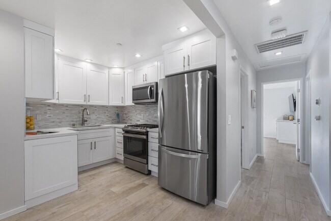 Foto del edificio - Three bedroom, Two bath, Single level home.