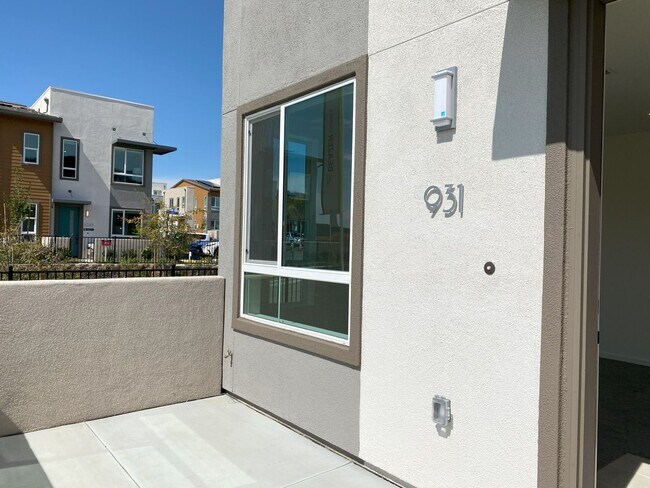 Building Photo - Introducing a Stunning New Build, Never Li...