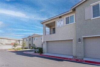 Building Photo - 5730 Sky Pointe Dr