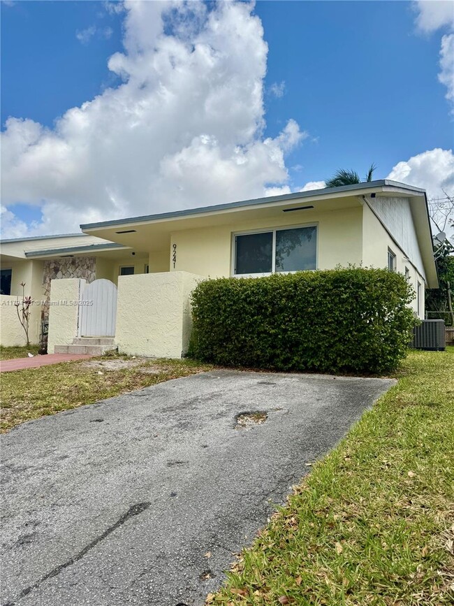 Foto del edificio - 9241 SW 204th Terrace
