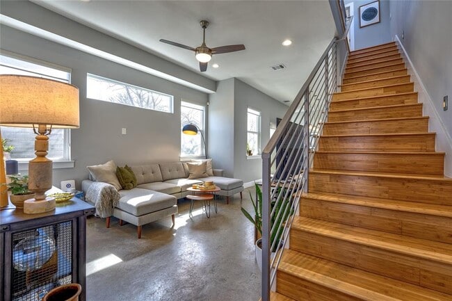 Building Photo - 6505 Porter St