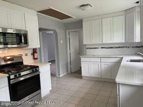 Building Photo - 37 Lighthouse Dr