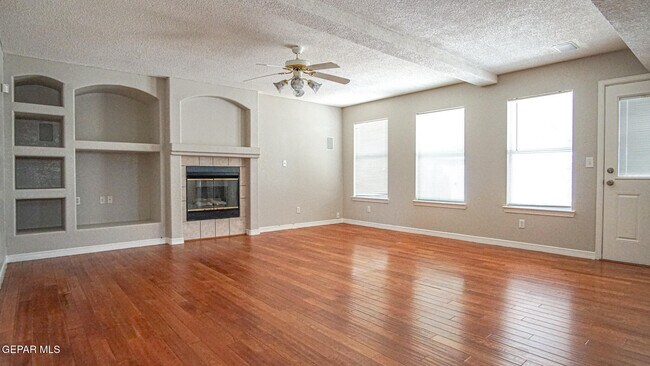 Foto del edificio - 7481 Umbria Dr