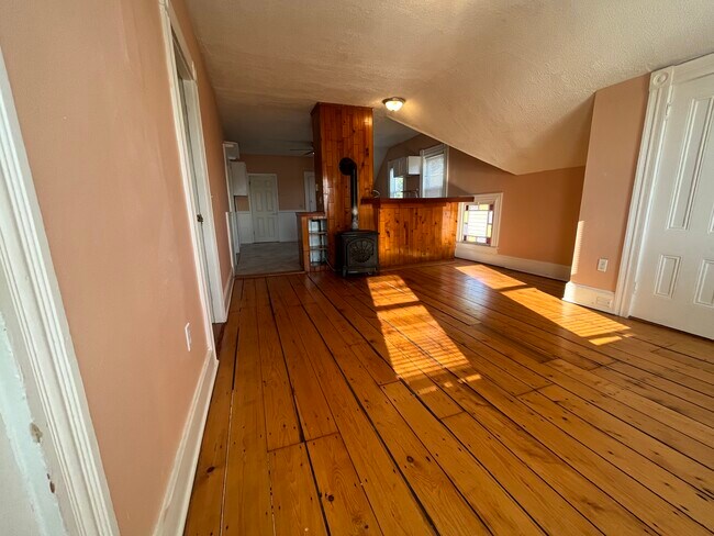 Kitchen - 54 Barton St