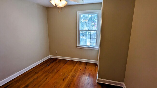 Foto del edificio - 16 E Carver Dr Pensacola.  January Move-in...